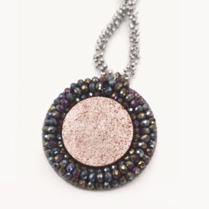 collana lunga con pendente